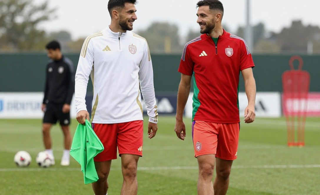 Van Hecke chấn thương ở Nations League: Tottenham bước vào Old Trafford mà thiếu trung vệ đắt giá nhất