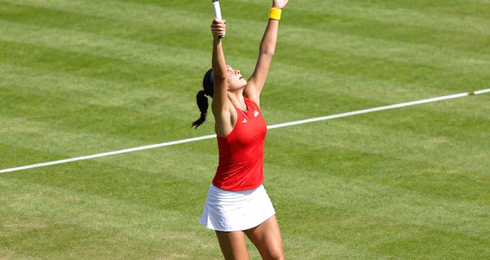 Djokovic thua Hurkacz 6-4, 6-3 tại vòng một Thượng Hải: đọc lại một trận đấu bằng dữ liệu còn khuyết