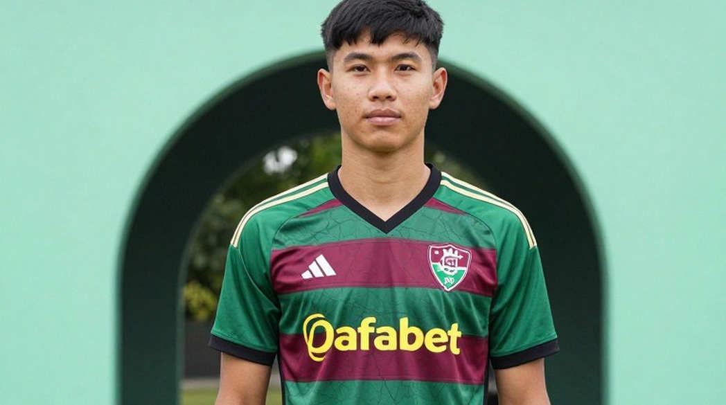Antonelli đâm tường ở Q1 tại Baku: Mercedes chia đôi ngày thứ Bảy