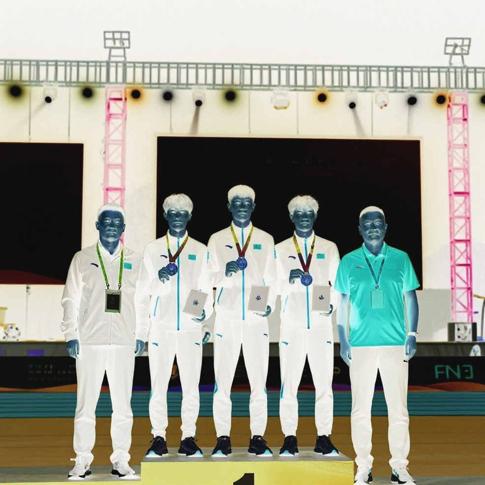 Tiếp sức hỗn hợp 4x400m ASIAD 2026: Việt Nam phá kỷ lục quốc gia, mất bạc trong 0,08 giây