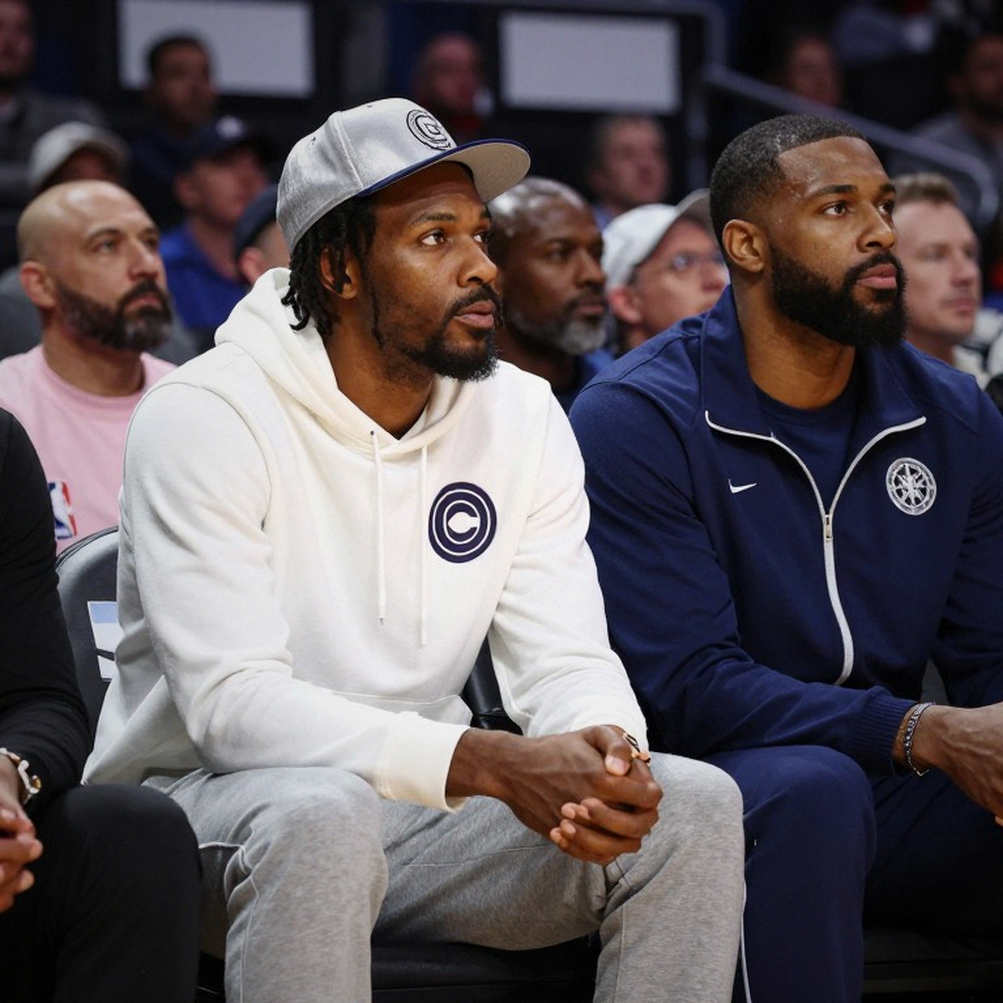 Efes mở màn EuroLeague 2026-27 tại Barcelona: hai ca chấn thương dài hạn và dấu hỏi mang tên Mike James
