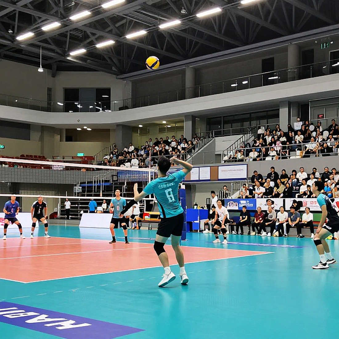 Suhl đoạt Supercup đầu tiên: ba set, sáu điểm, và năm set point bị bỏ phí