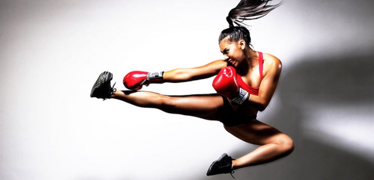 Distinguishing between kickboxing and boxing